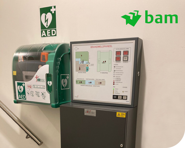 AED op kantoor bij BAM